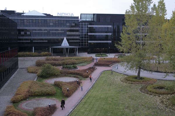 Nokia vähentää Suomesta 3700 työpaikkaa -- johtokuntaa uudistetaan